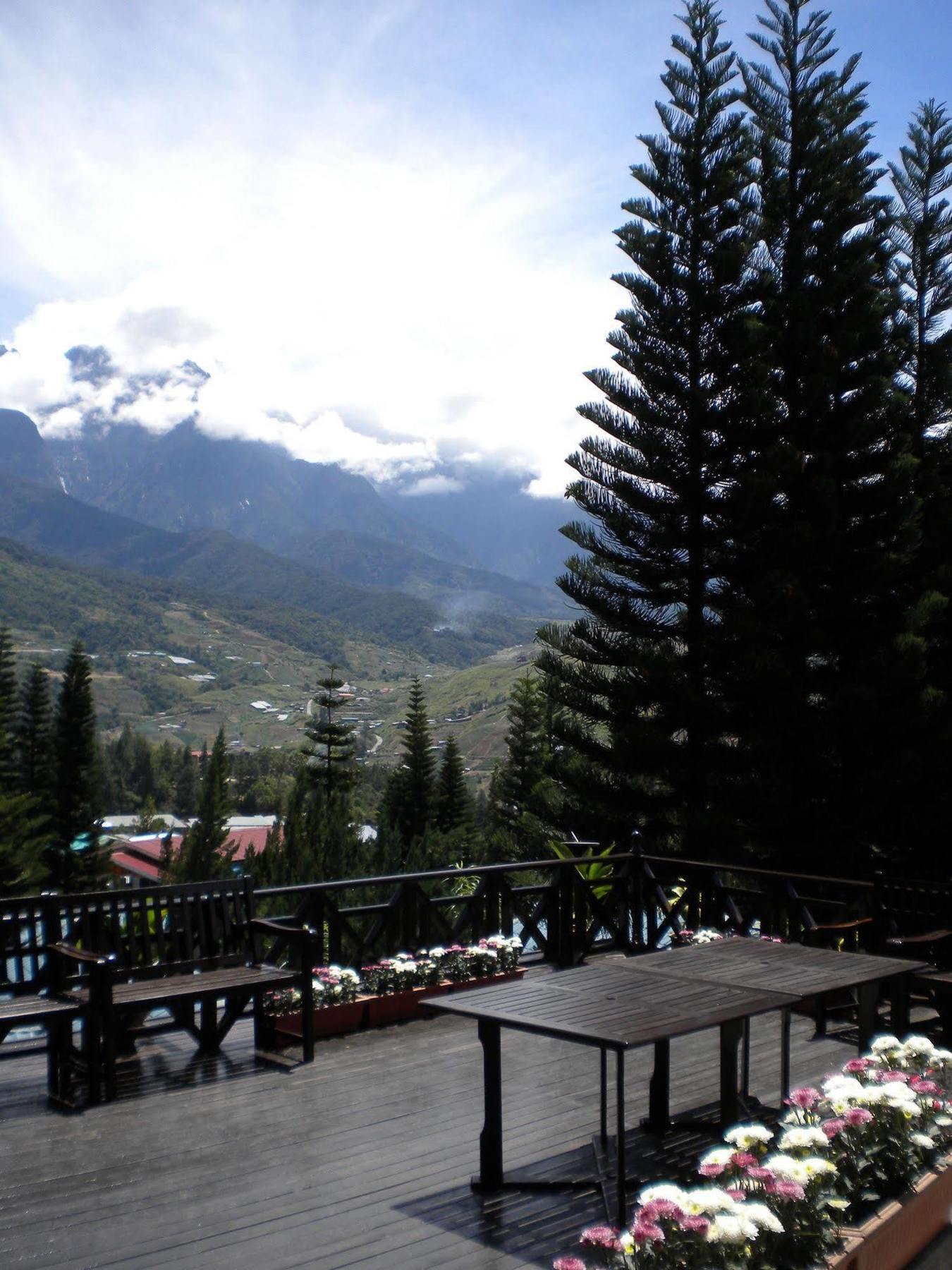Kampong Kundassan Kinabalu Pine Resort מראה חיצוני תמונה